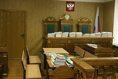 Россиянка решила защитить задержанного мужа и попала под статью